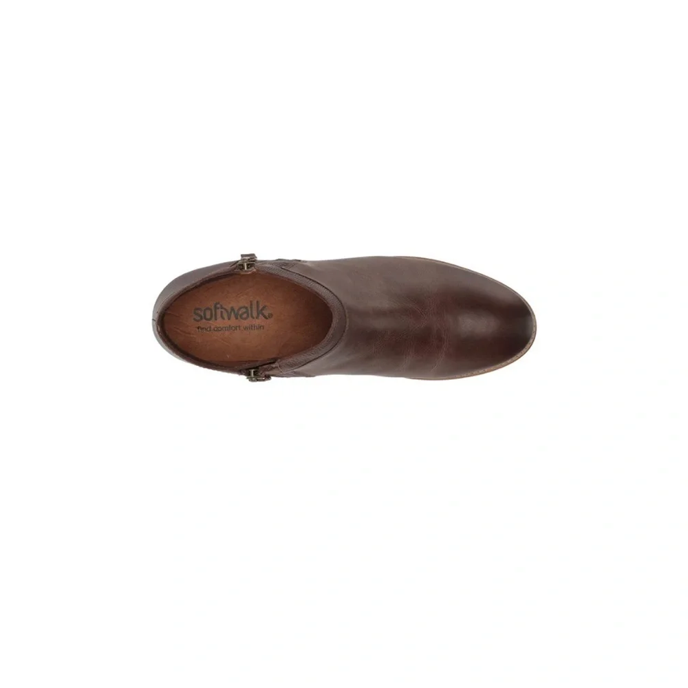 Soft walk boot